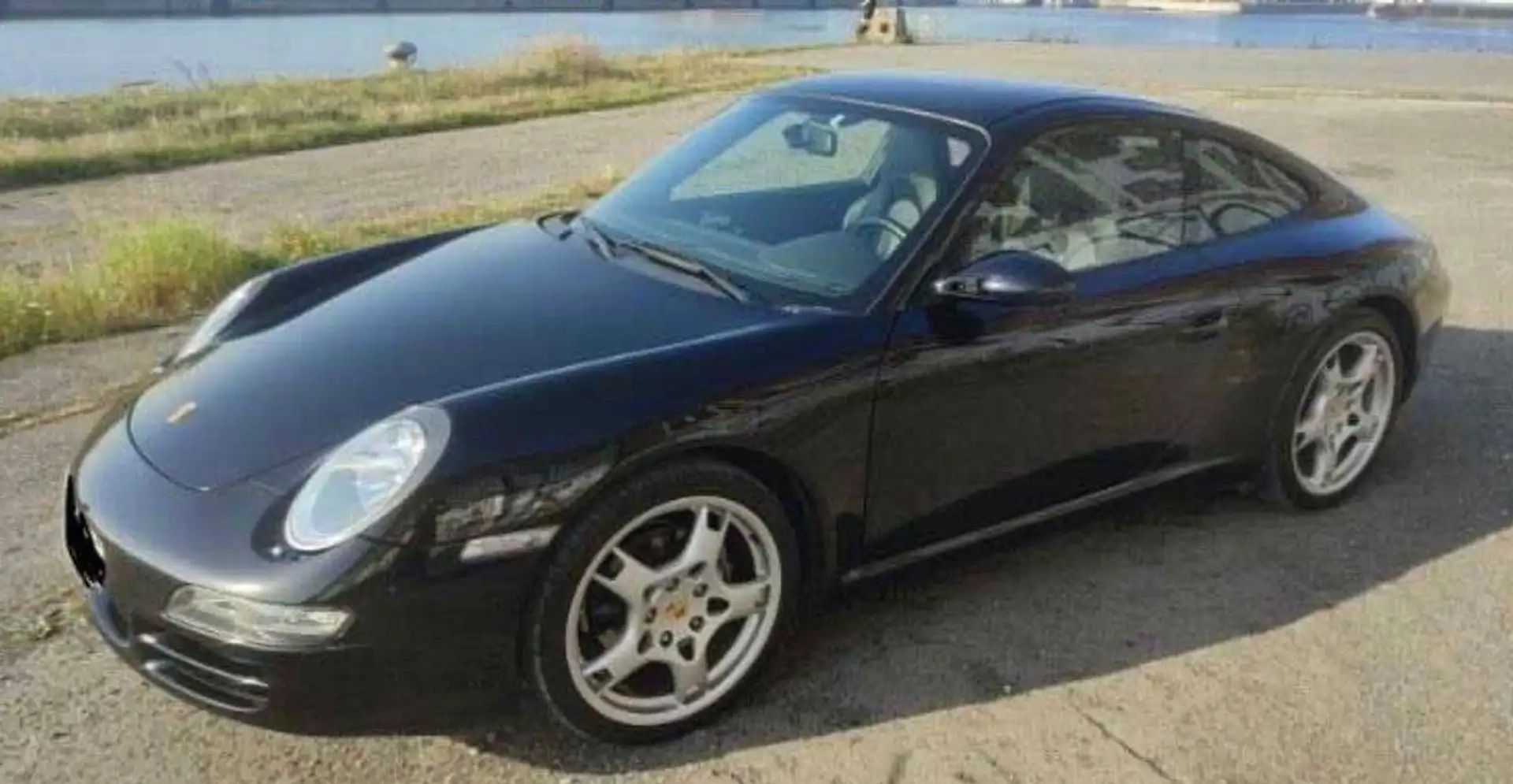 Porsche 911 carrera Noir - 1