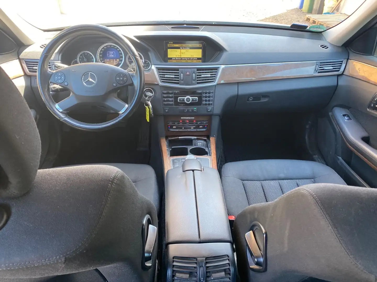 Mercedes-Benz E 220 CDI BlueEfficiency Elegance GSD Navi Silber - 2