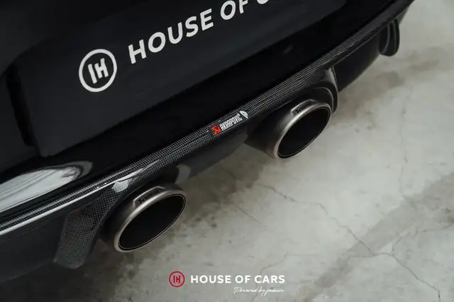 Porsche 911 view 14