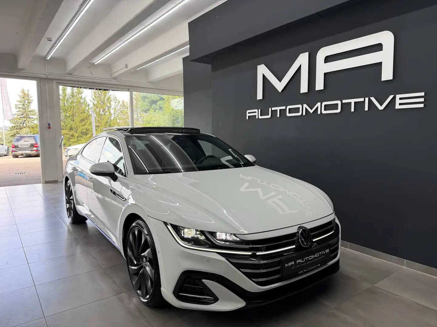 Volkswagen Arteon R-Line 4Motion *LASER*HK*PANO*RSITZ*360*AMBI*ACC*VOLL* Weiß - 2