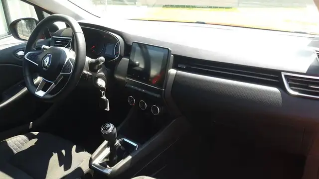 Renault Clio view 10