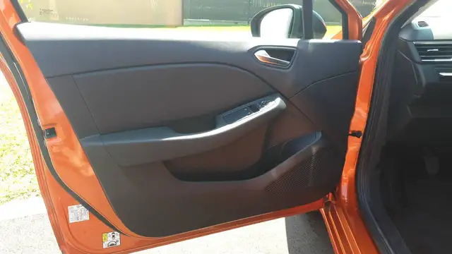 Renault Clio view 7