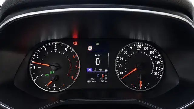 Renault Clio view 12
