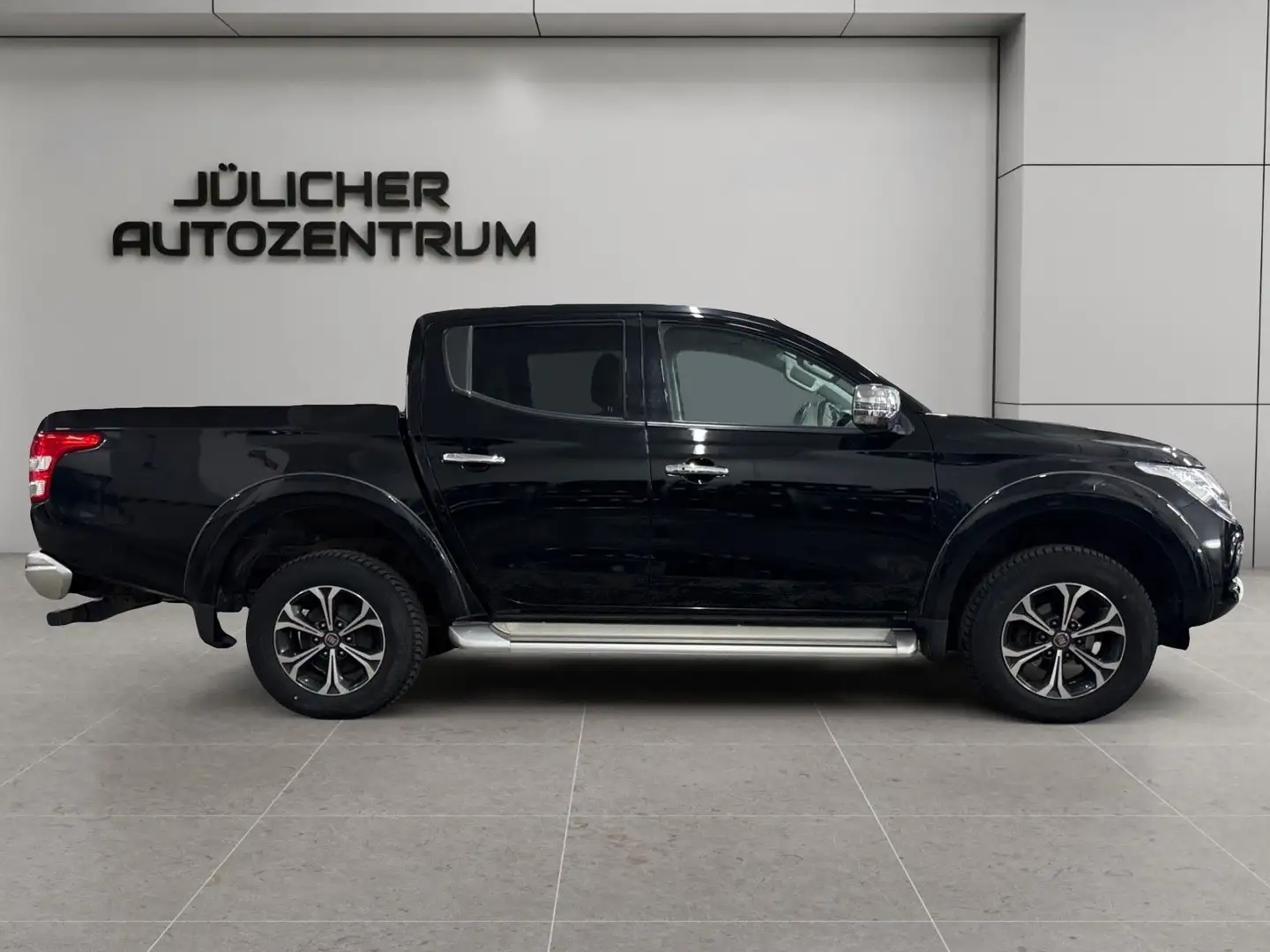Fiat Fullback Double Cab Automatik, 1.Hand Fekete - 2
