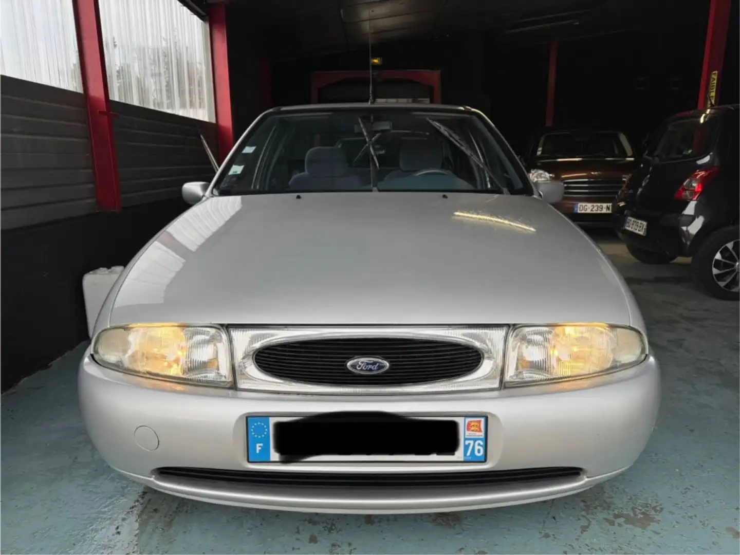 Ford Fiesta Ghia essence Grey - 1
