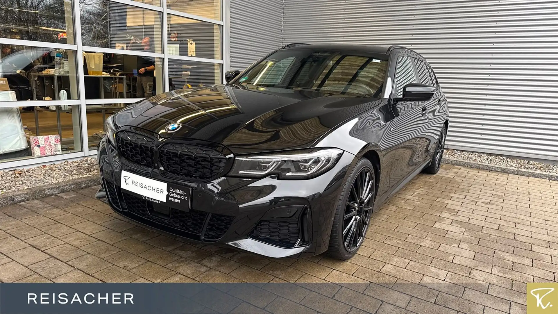 BMW 340 xDrive Touring Navi HUD 360° ACC AHK Pano Schwarz - 1