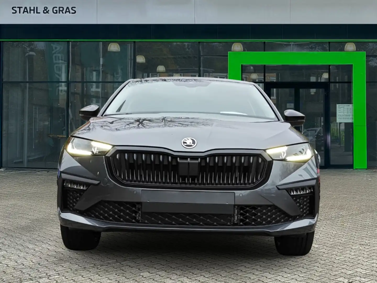 Skoda Scala Drive 1,0 TSI 7-Gang DSG AHK-klappbar digitales Co Grau - 2