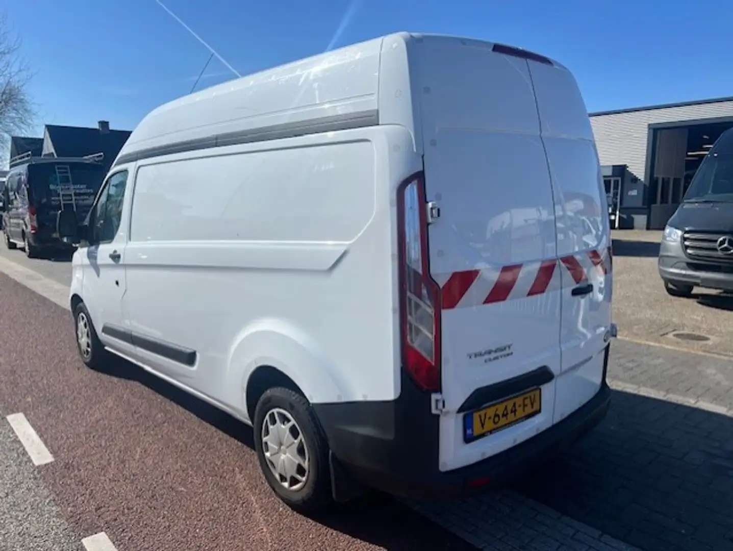 Ford Transit Custom 2.0 TDCI L2H2 AIRCO KLIMA EURO6 131000KM SORTIMO K Wit - 2