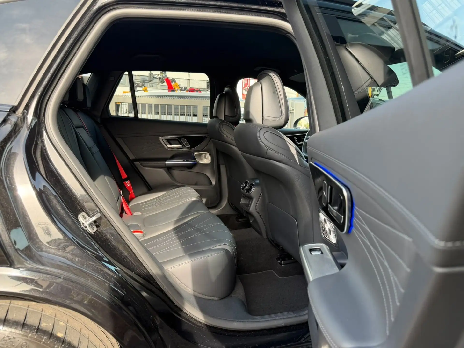 벤츠 Mercedes-Benz GLC GLC 63 S AMG 2025 검정 사진 8