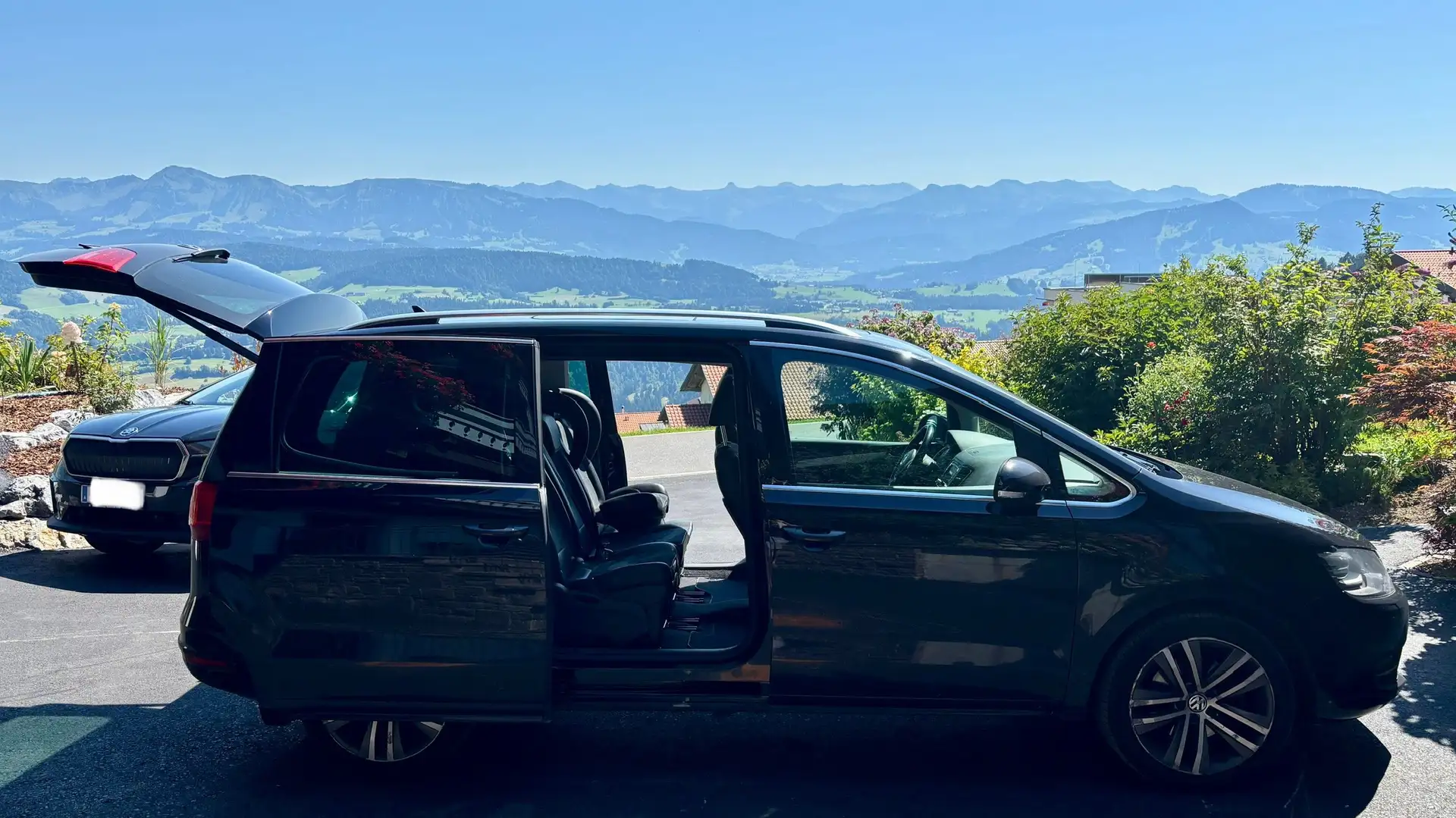 Volkswagen Sharan Sharan Sky BMT 2,0 TDI DPF 4Motion Sky Schwarz - 2