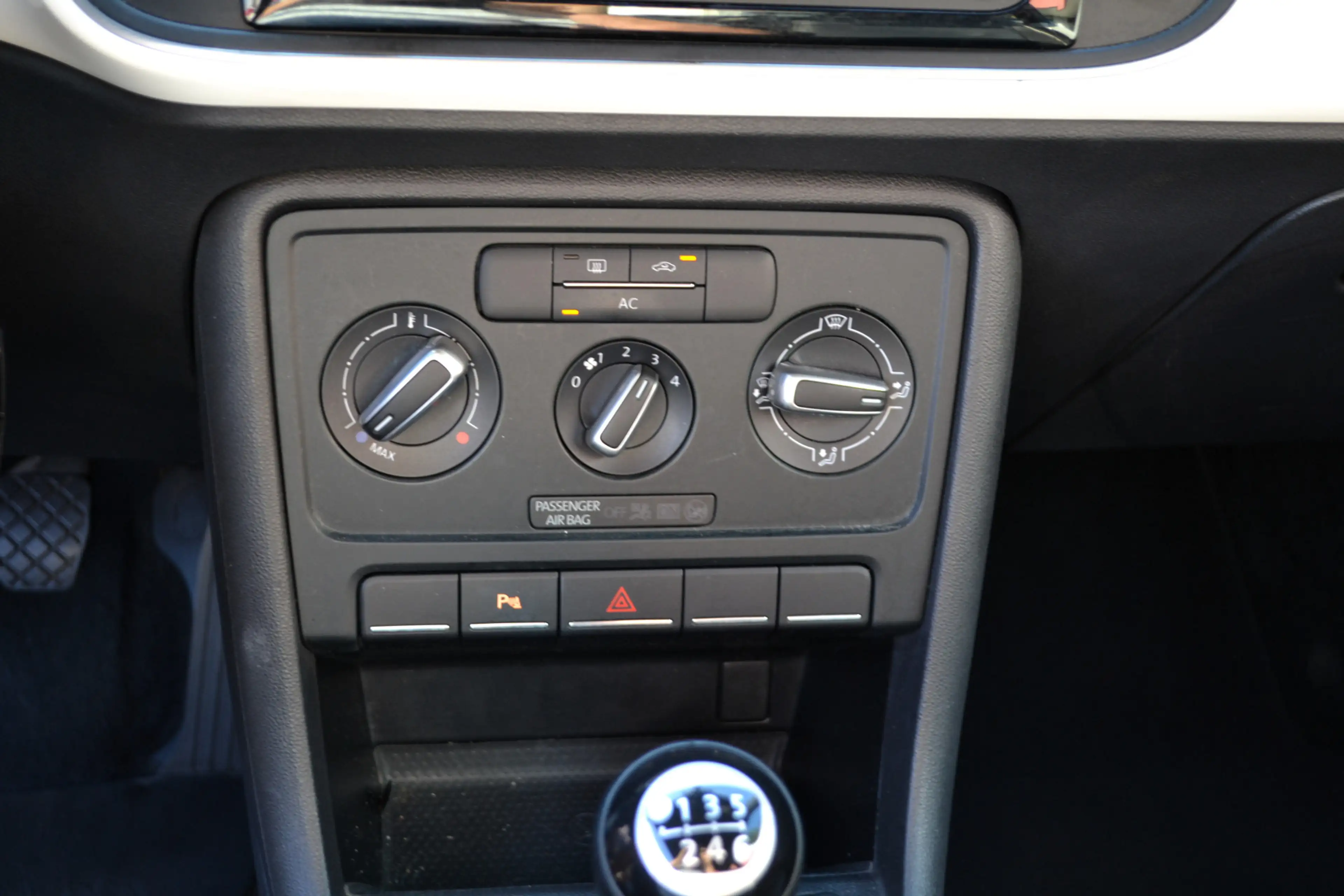 Volkswagen Beetle 1.2 TSI Design, NL auto, 1e eigenaar ! Airco, Pdc — photo 9
