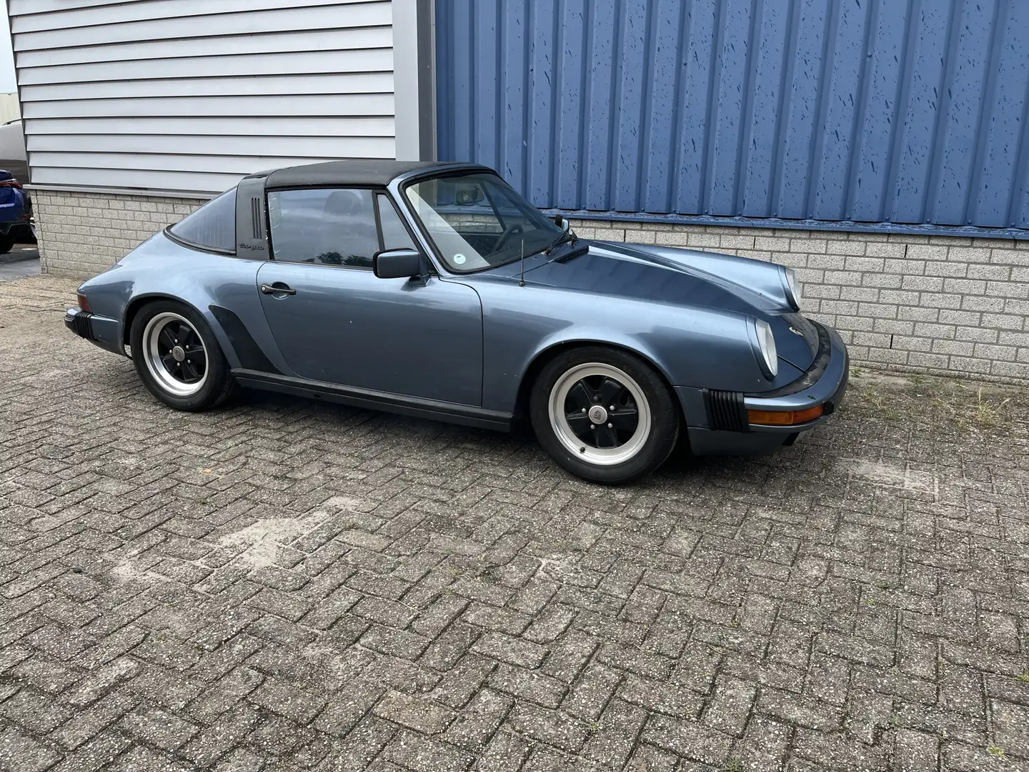 Porsche 911 Carrera targa Modrá - 2