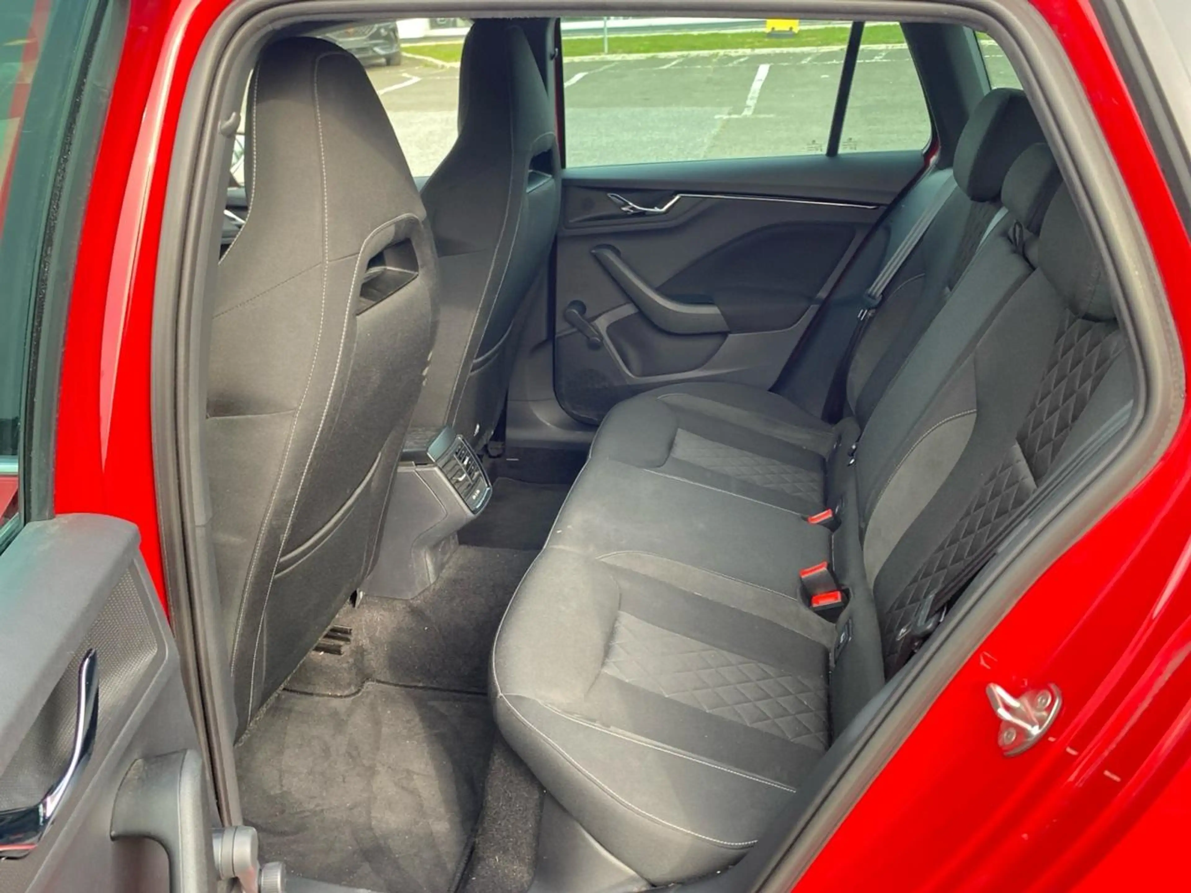 Skoda Kamiq 1.0 TSI Clever DSG — photo 6