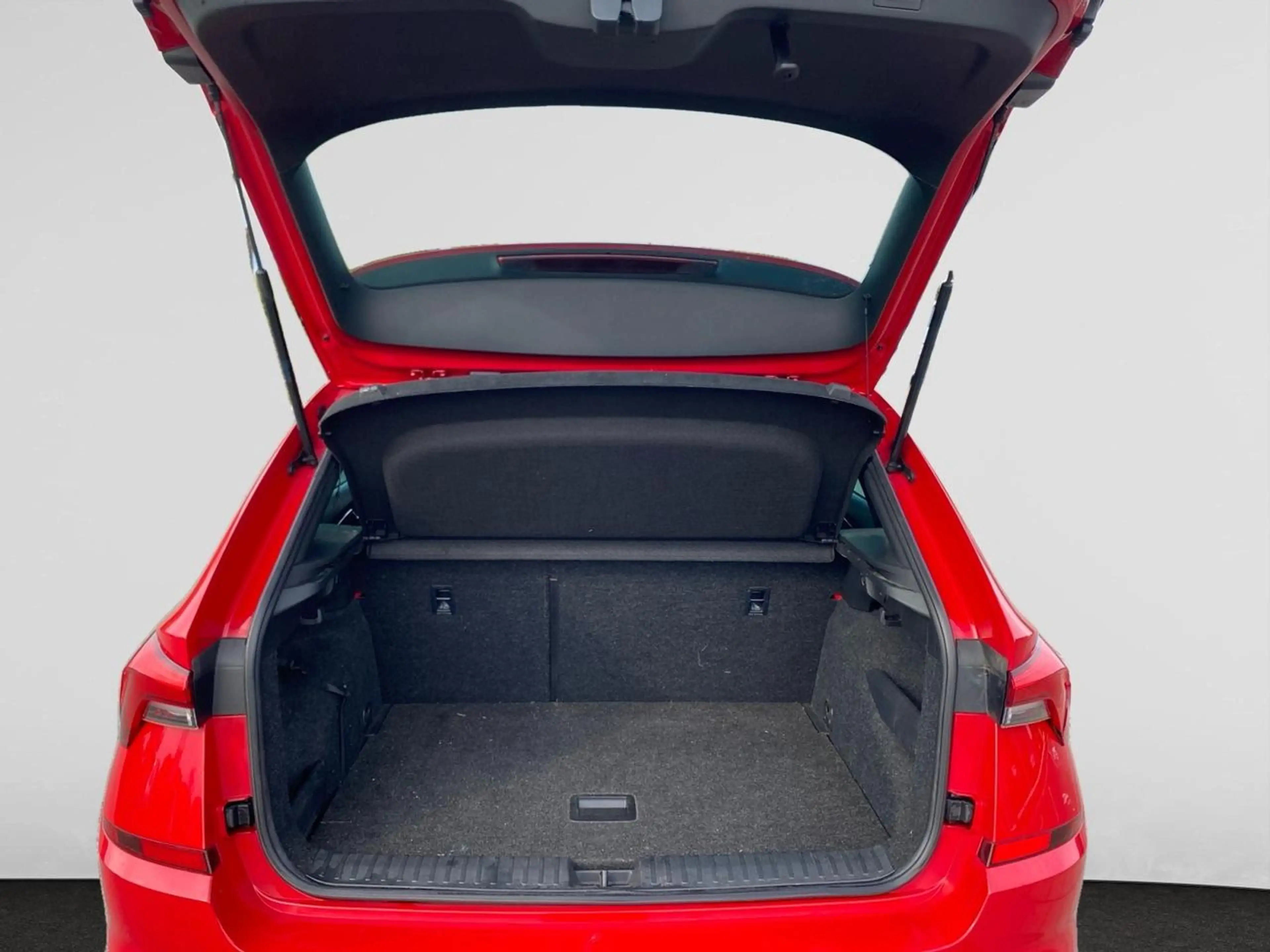 Skoda Kamiq 1.0 TSI Clever DSG — photo 7