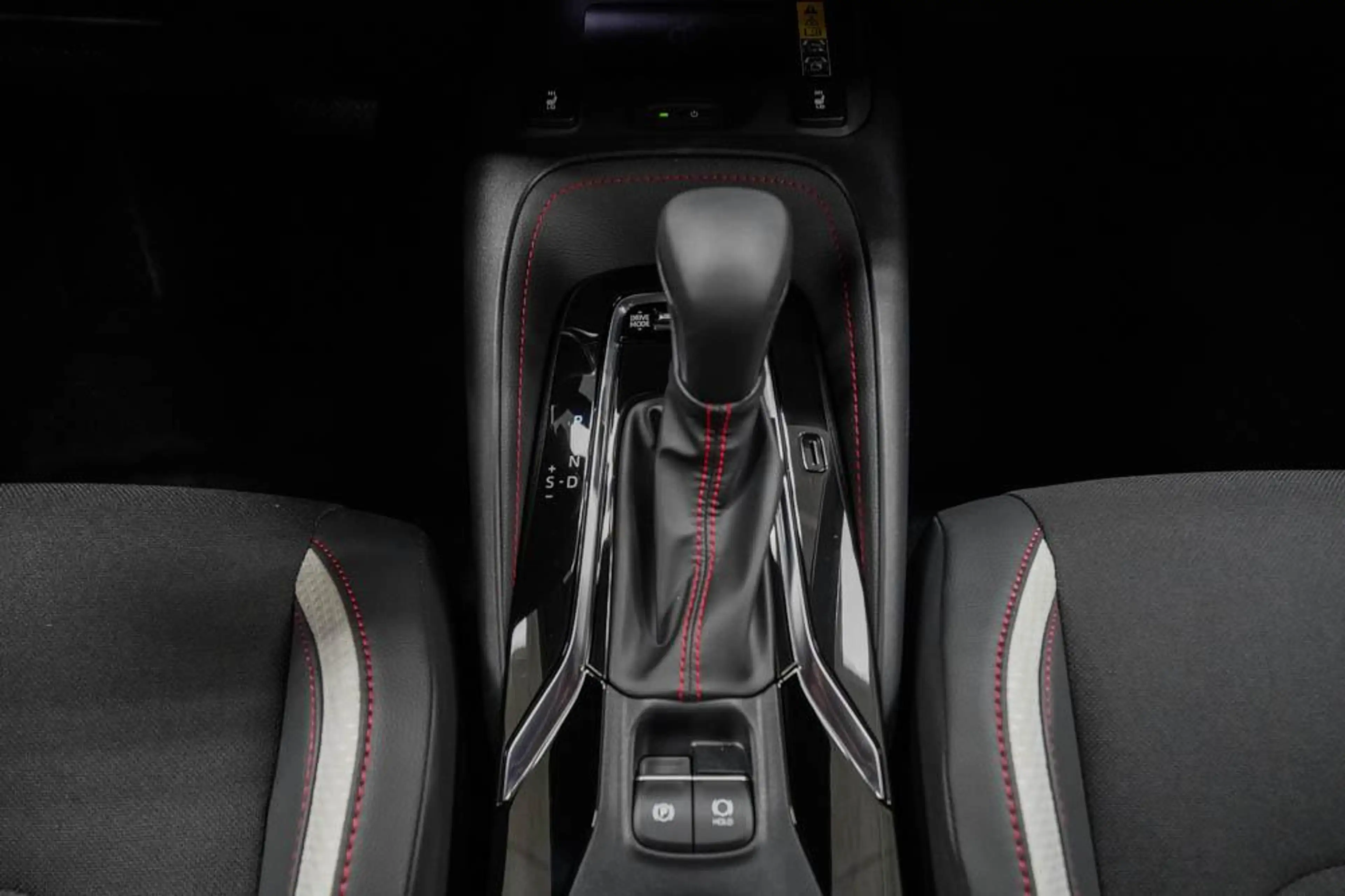 Toyota Corolla Touring Sports Sport 2,0 Hybrid GR -LAG. 130 kW... — photo 12