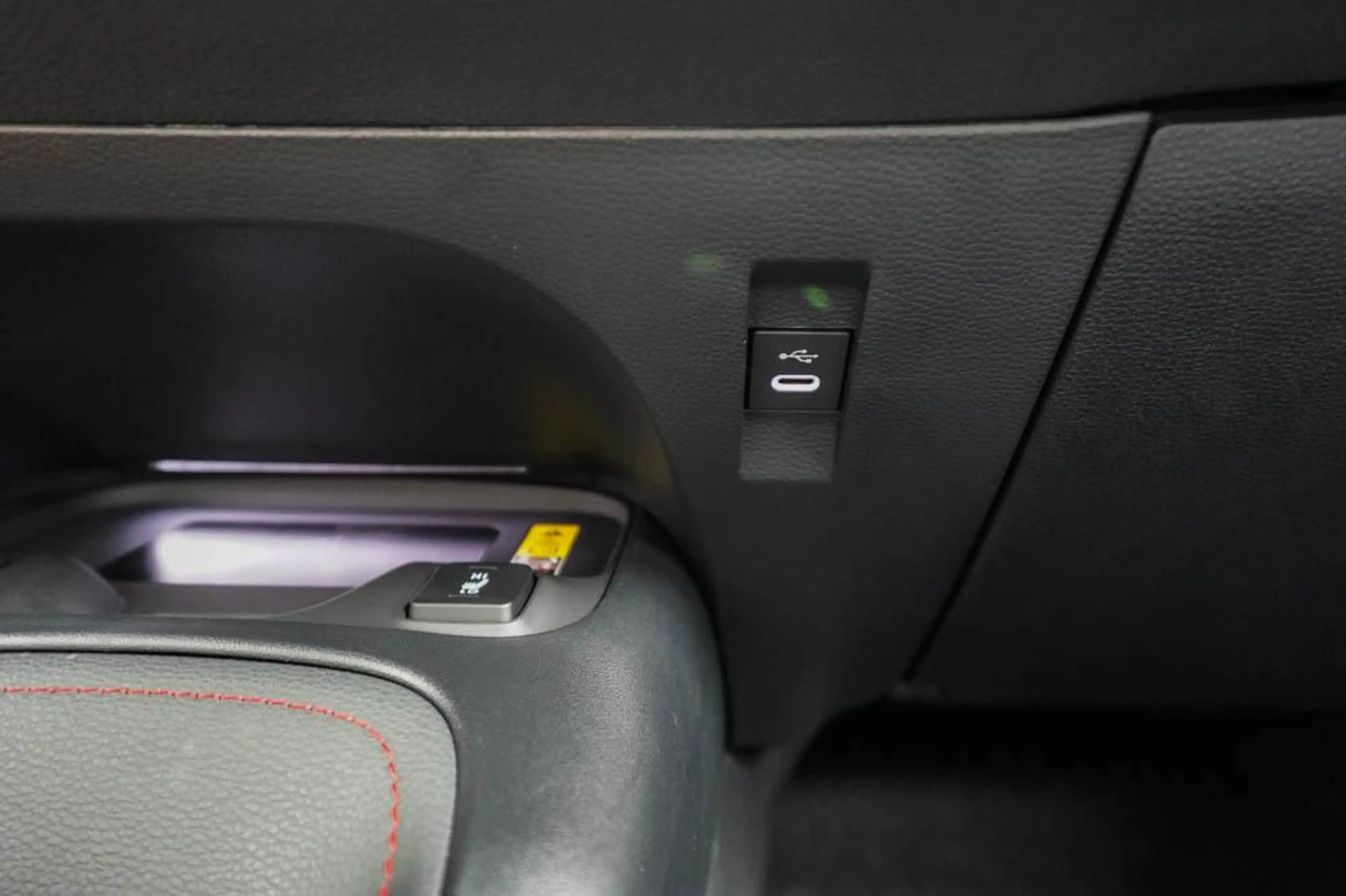 Toyota Corolla Touring Sports Sport 2,0 Hybrid GR -LAG. 130 kW... — photo 14