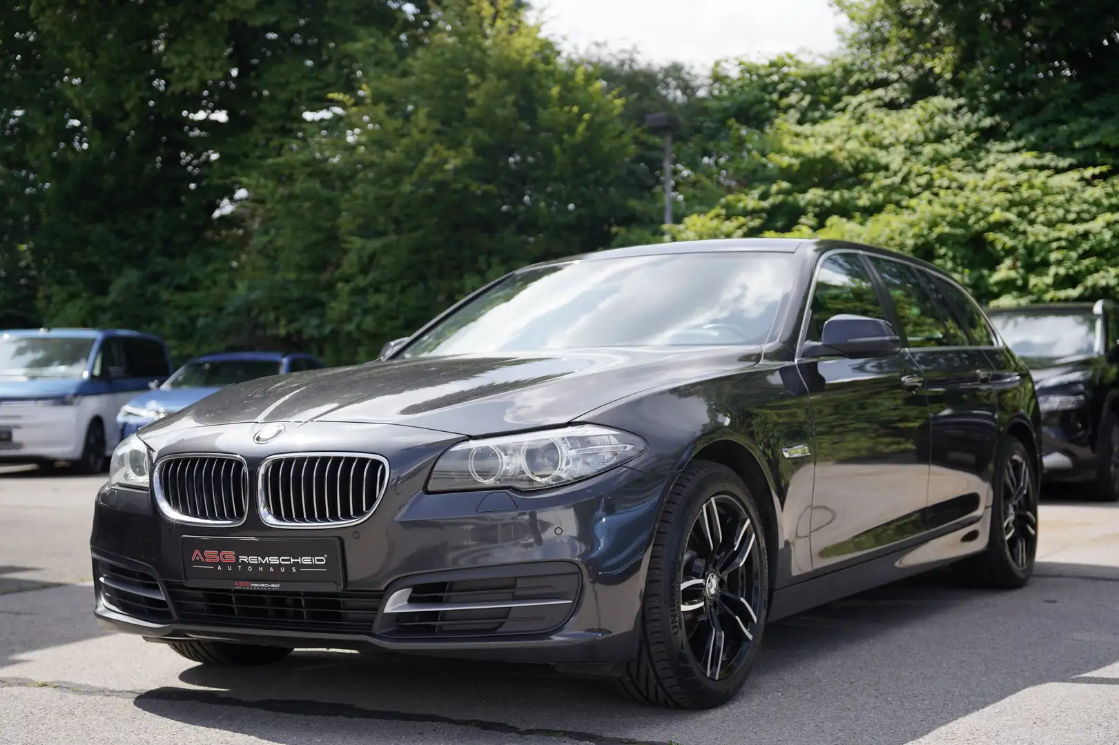 BMW 520 d Touring *PDC *HiFi *SHZ *AHK *Navi *Klima Grau - 1