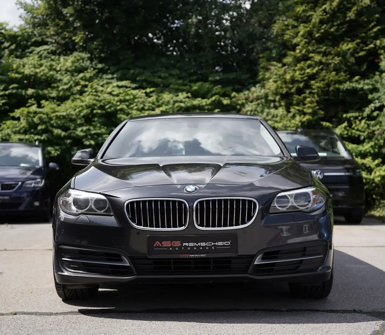 BMW 520 d Touring *PDC *HiFi *SHZ *AHK *Navi *Klima Grau - 2