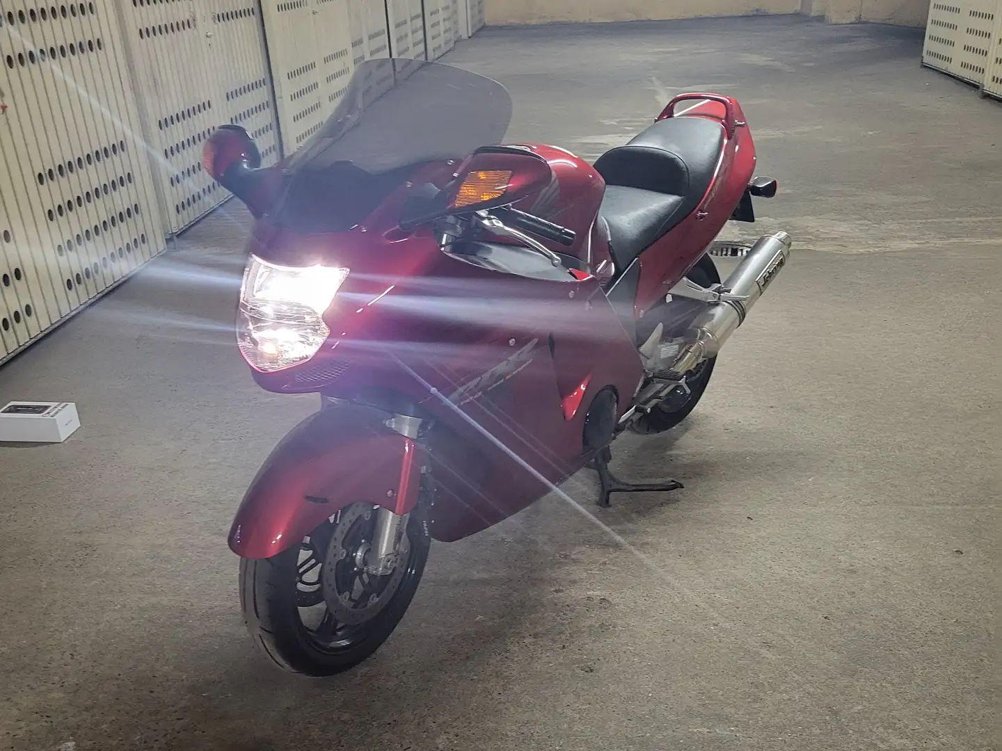 Honda CBR 1100 Cbr 1100 xx super blackbird Rouge - 1