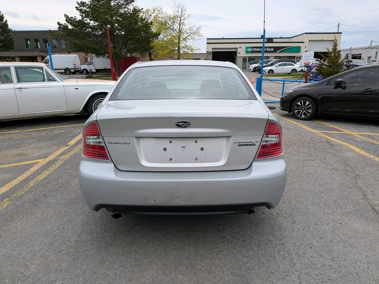 Subaru Legacy снимка Subaru Legacy