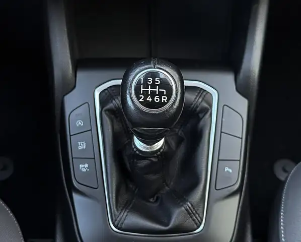 Ford Focus view 13