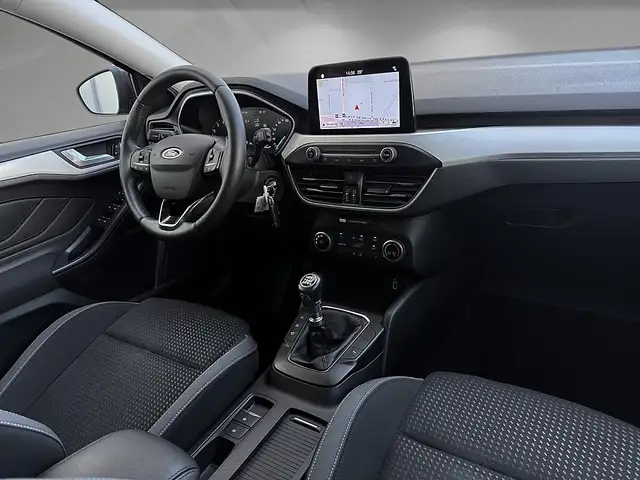 Ford Focus view 10