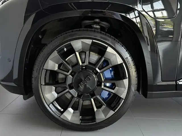 BMW XM 50e BLACK *B&W SOUND*A-DRIVING PROF.*23''*AHK* Ansicht 3