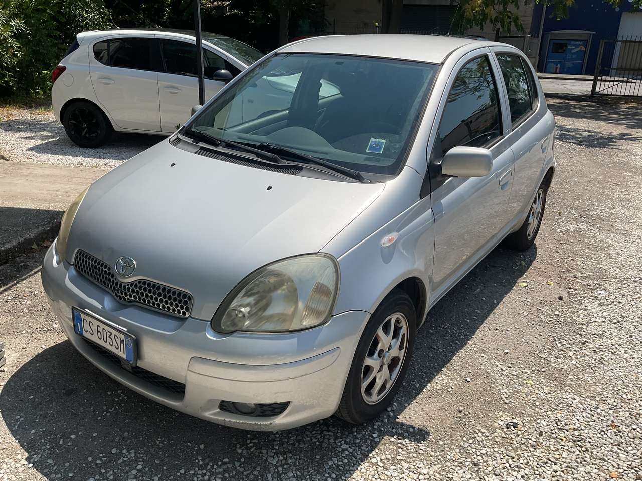 Toyota Yaris 5p 1.0 Sol