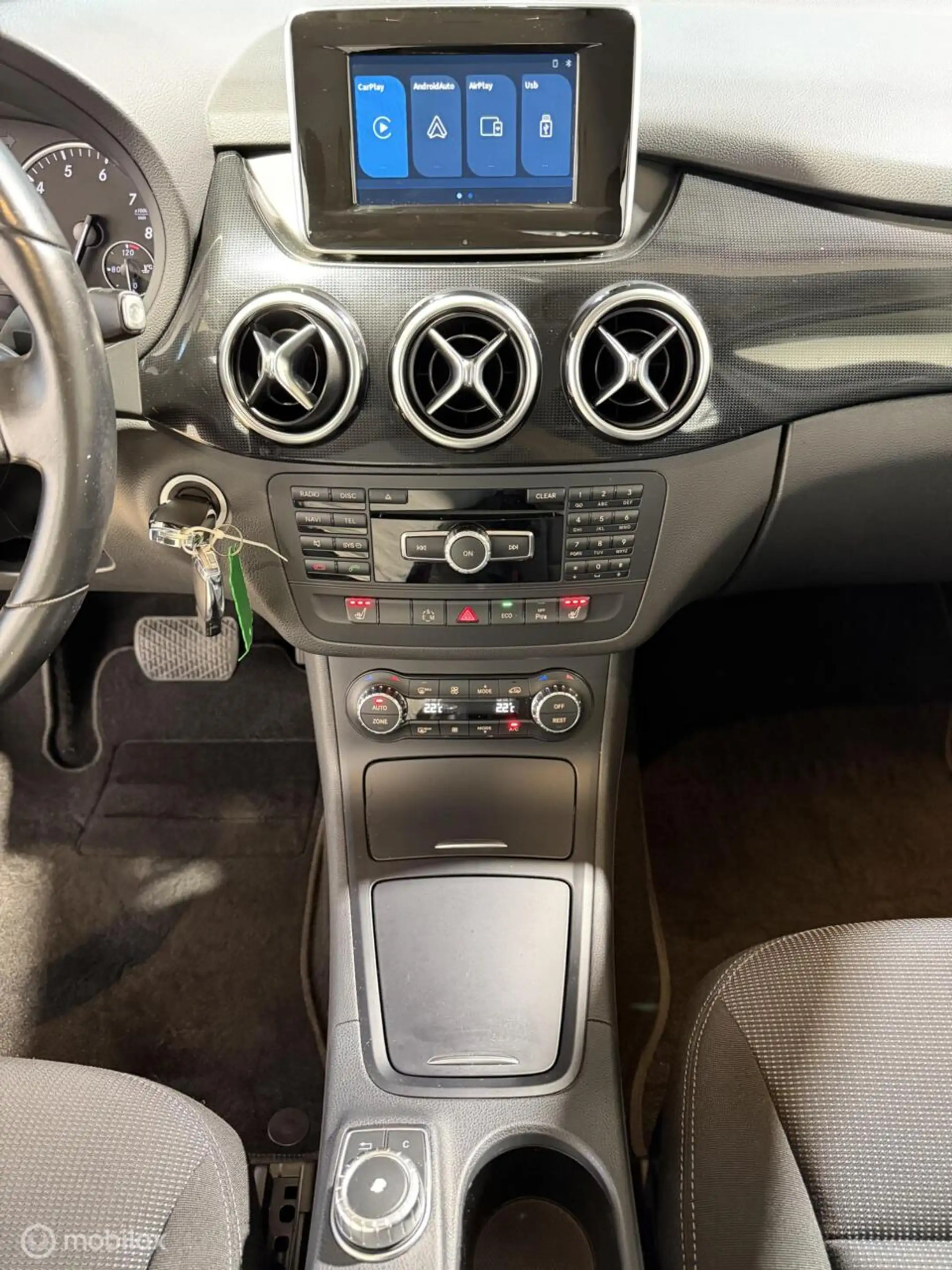 Mercedes-Benz B 180 Ambition AUT/CLIMA/CRUISE/CAMERA/1eEIG — photo 7