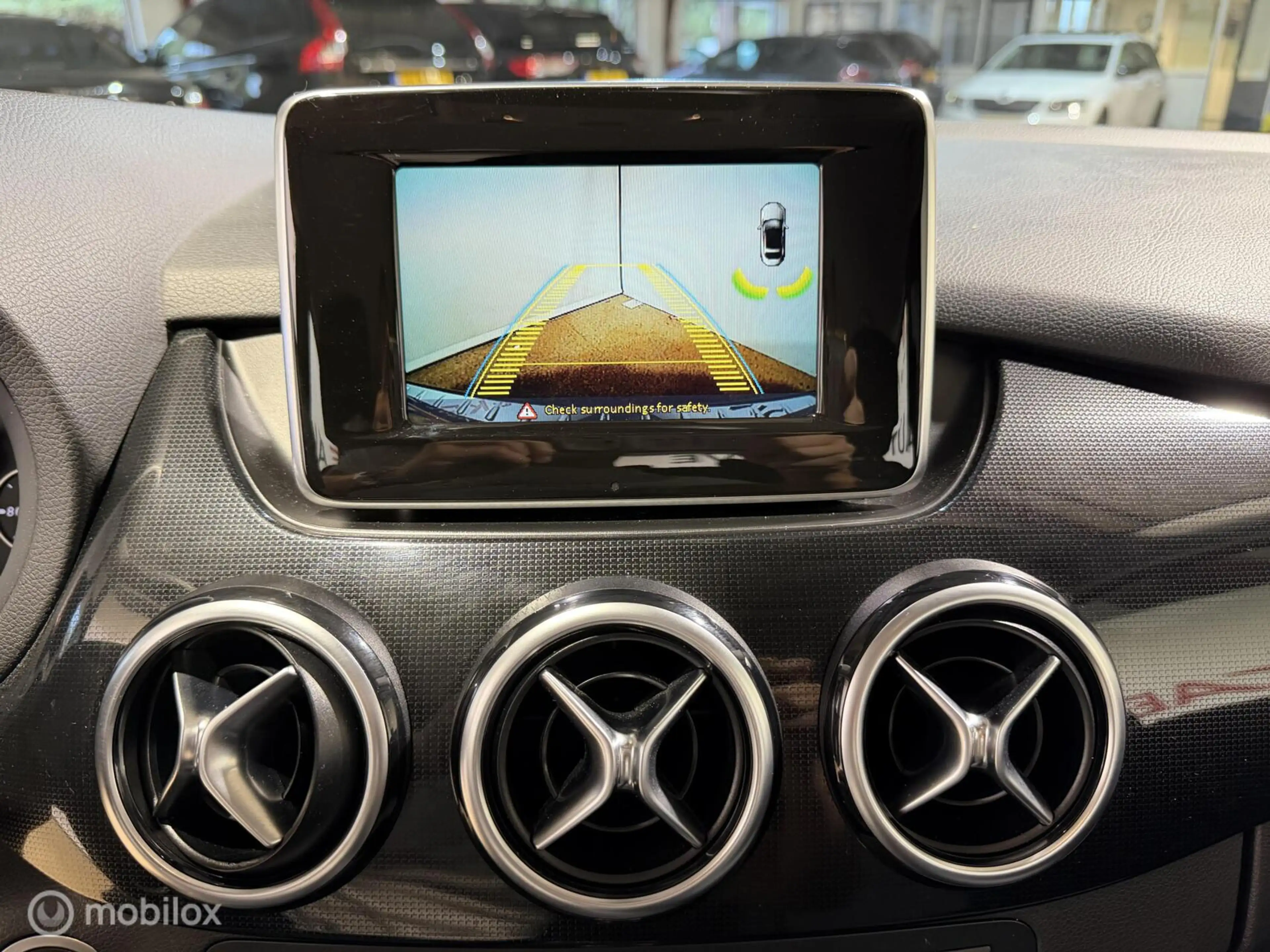 Mercedes-Benz B 180 Ambition AUT/CLIMA/CRUISE/CAMERA/1eEIG — photo 9