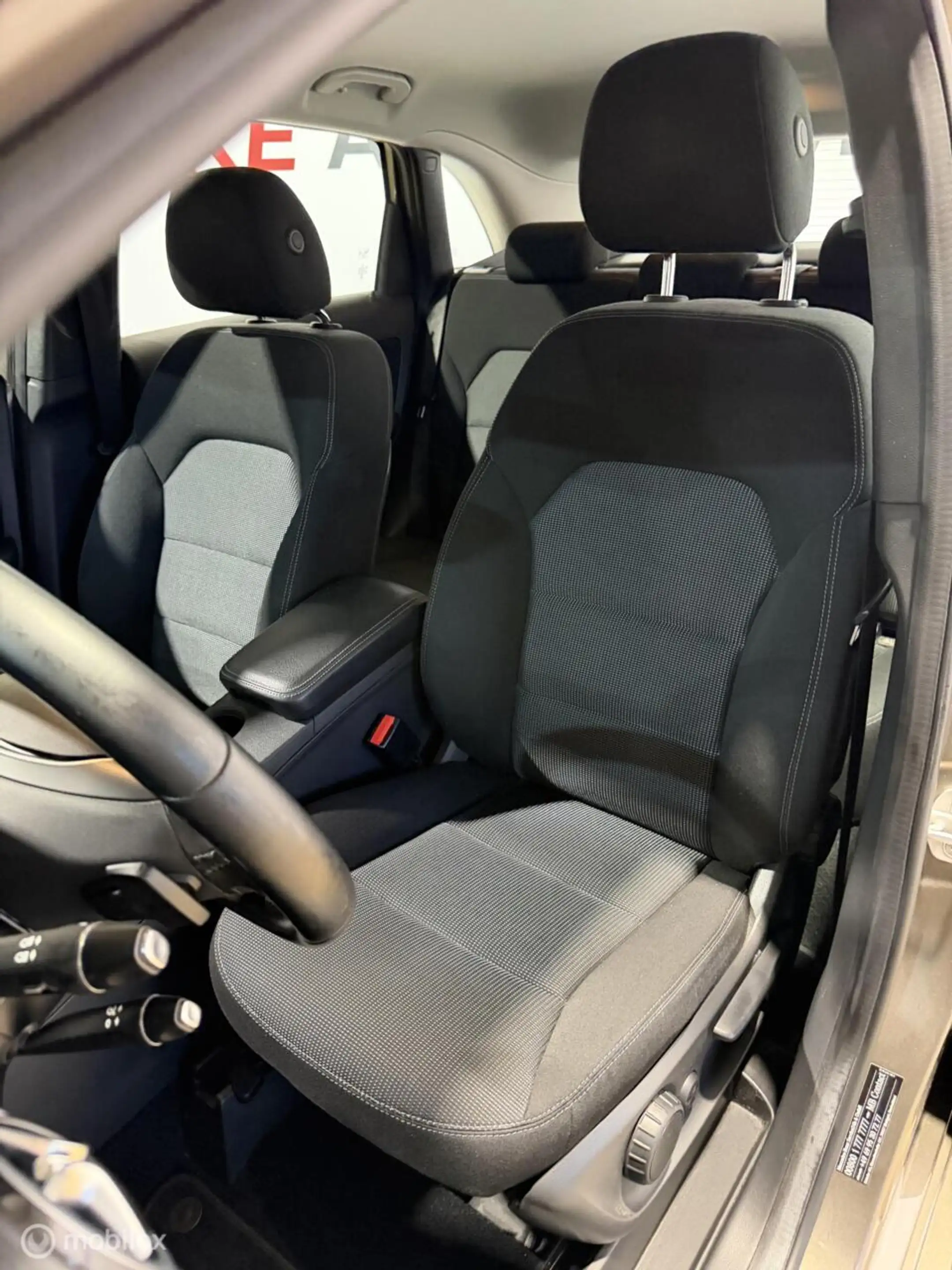 Mercedes-Benz B 180 Ambition AUT/CLIMA/CRUISE/CAMERA/1eEIG — photo 11