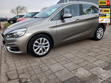 2-serie Active Tourer 220i Luxury