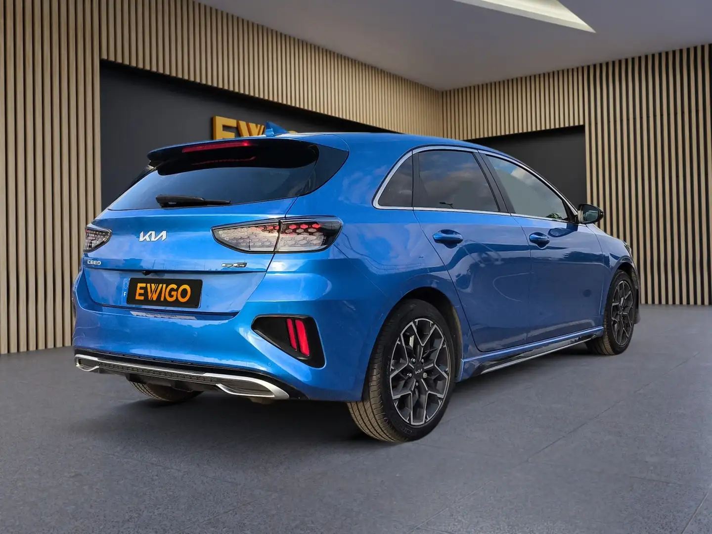 Kia III (2) 1.5 T-GDI 160 GT LINE DCT7 - 2