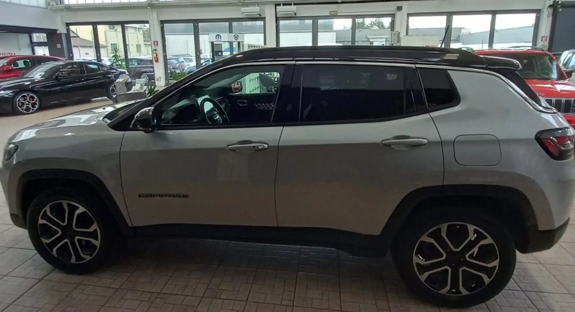 Jeep Compass 1.3 Turbo T4 190 CV PHEV AT6 4xe Limited Autocarro Grijs - 2