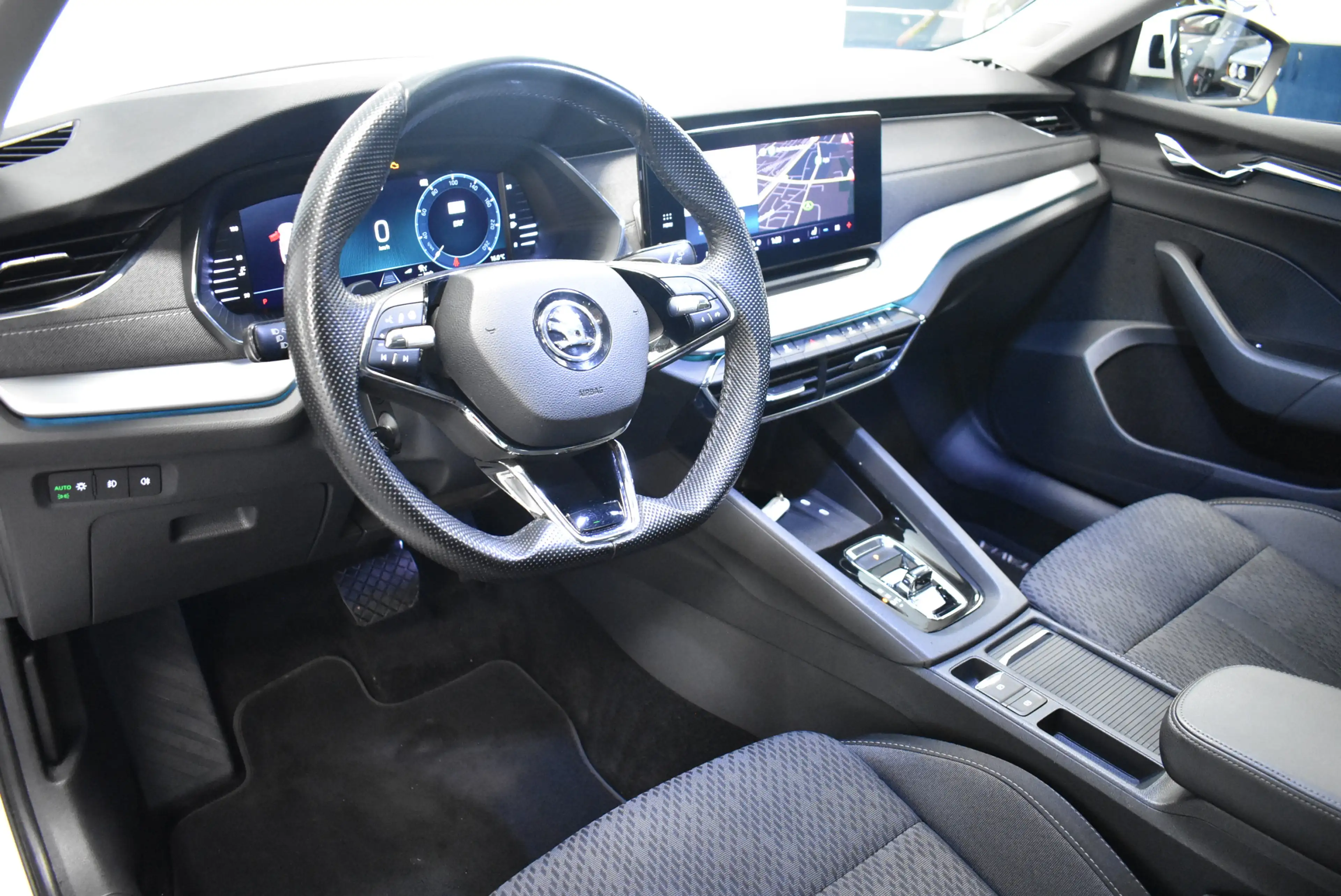 Skoda Octavia 2.0 TDI Style Nav Led Panoram AHK — photo 8