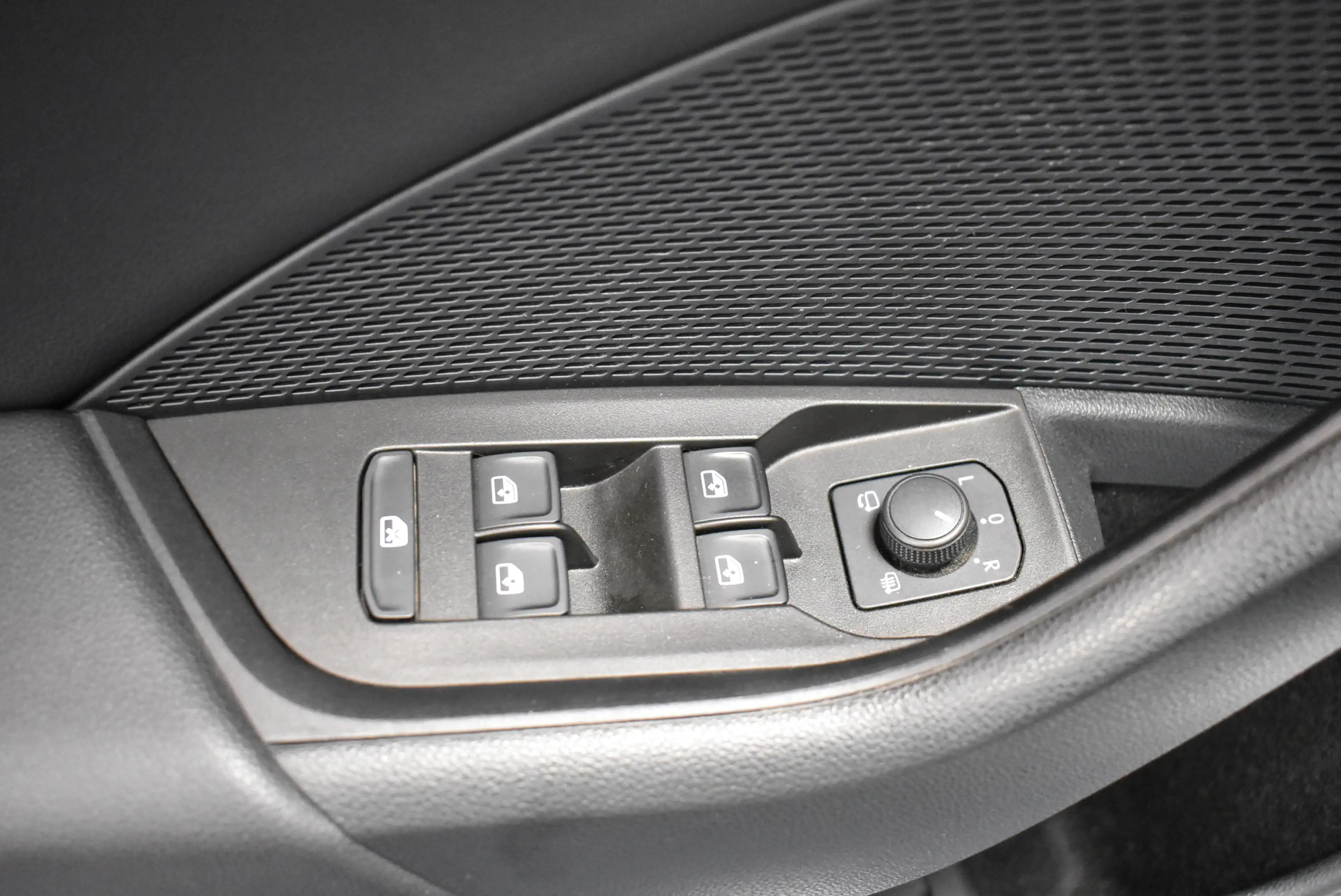 Skoda Octavia 2.0 TDI Style Nav Led Panoram AHK — photo 7
