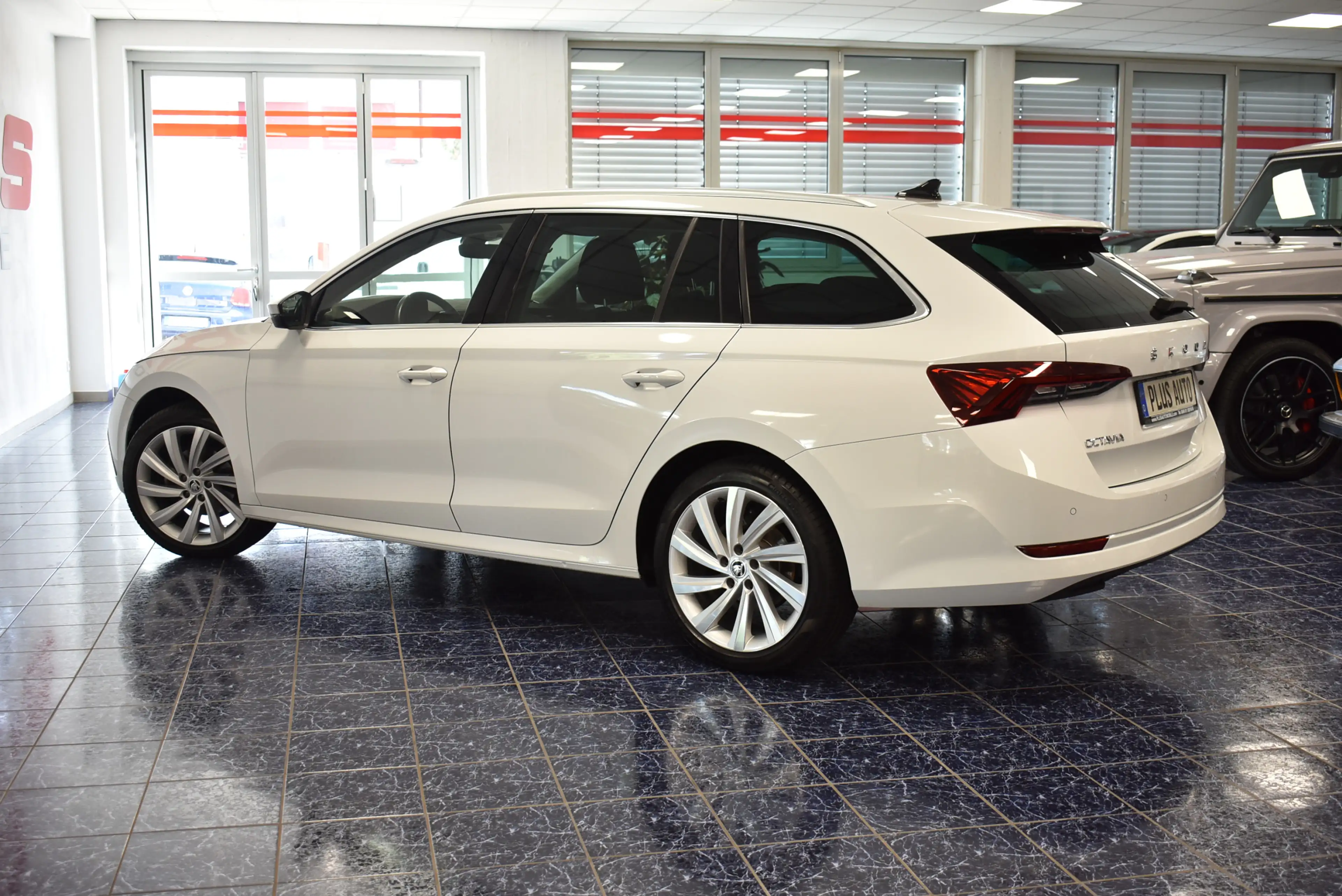 Skoda Octavia 2.0 TDI Style Nav Led Panoram AHK — photo 4