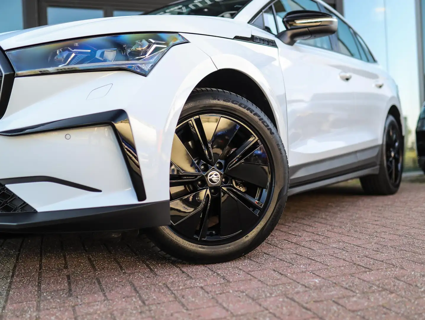 Skoda Enyaq iV 60 First Edition | Camera | ACC | Stuur/Stoelve White - 2