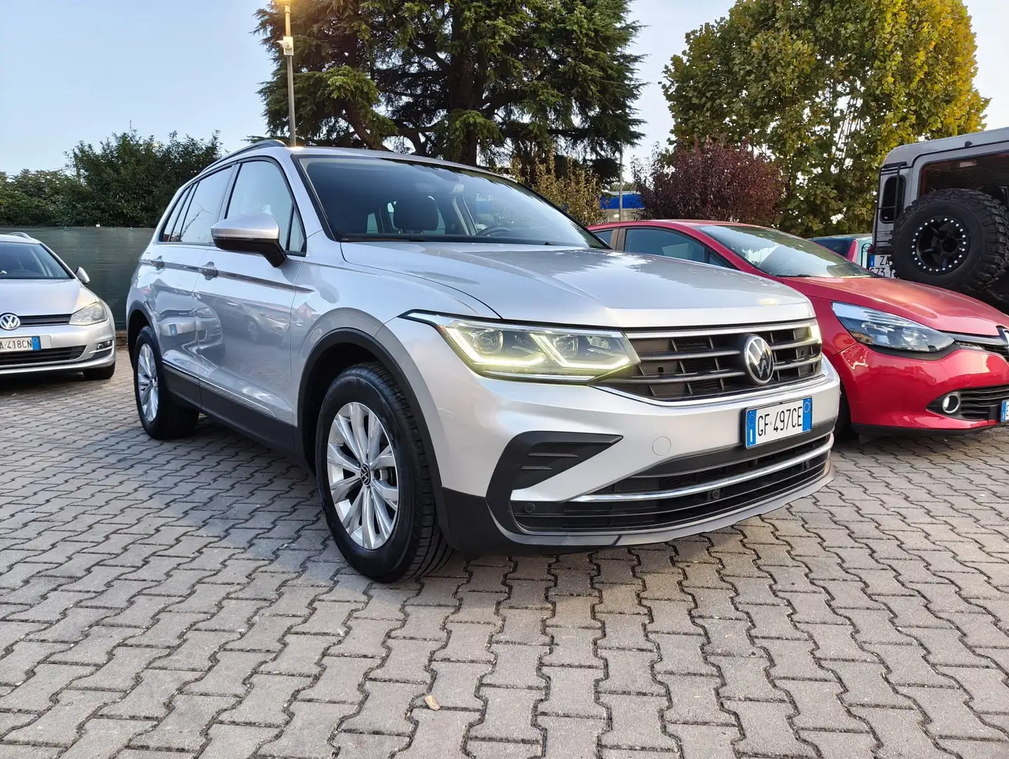 Volkswagen Tiguan Tiguan II 2021 2.0 tdi Life 150cv dsg  IQ LED Argent - 1
