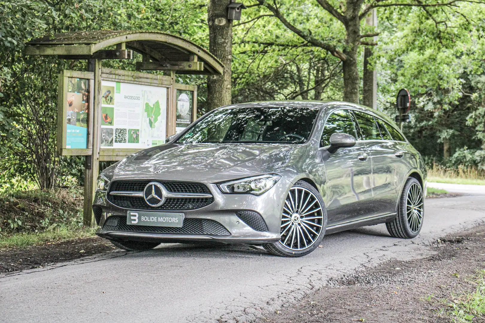 Mercedes-Benz CLA 180 CLA 180 Shooting Brake Progressive siva - 1