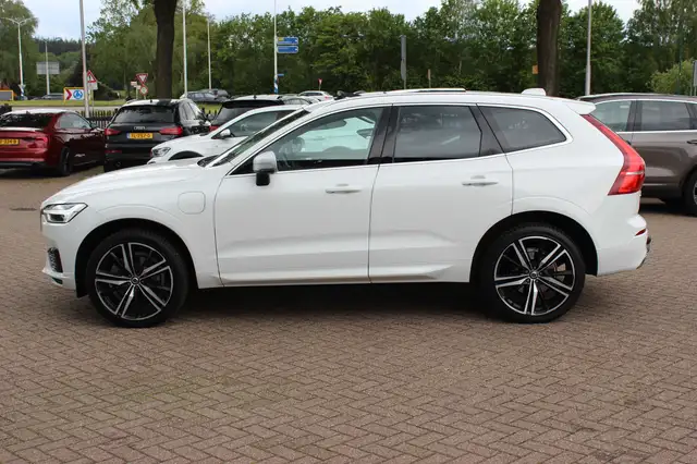 Volvo XC60 view 7