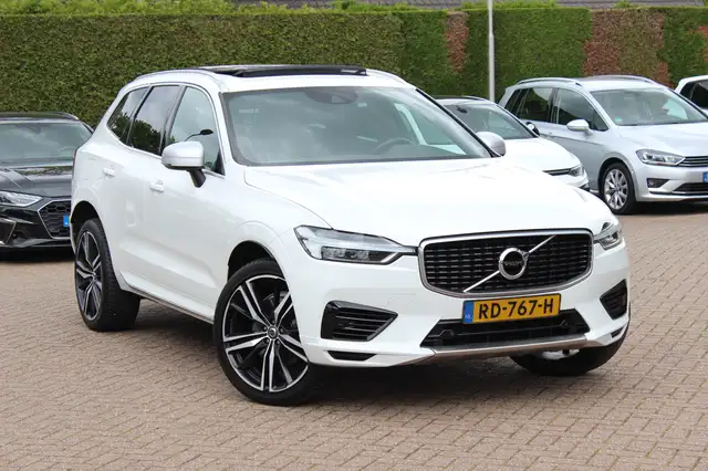 2017 Volvo XC60 in White for sale