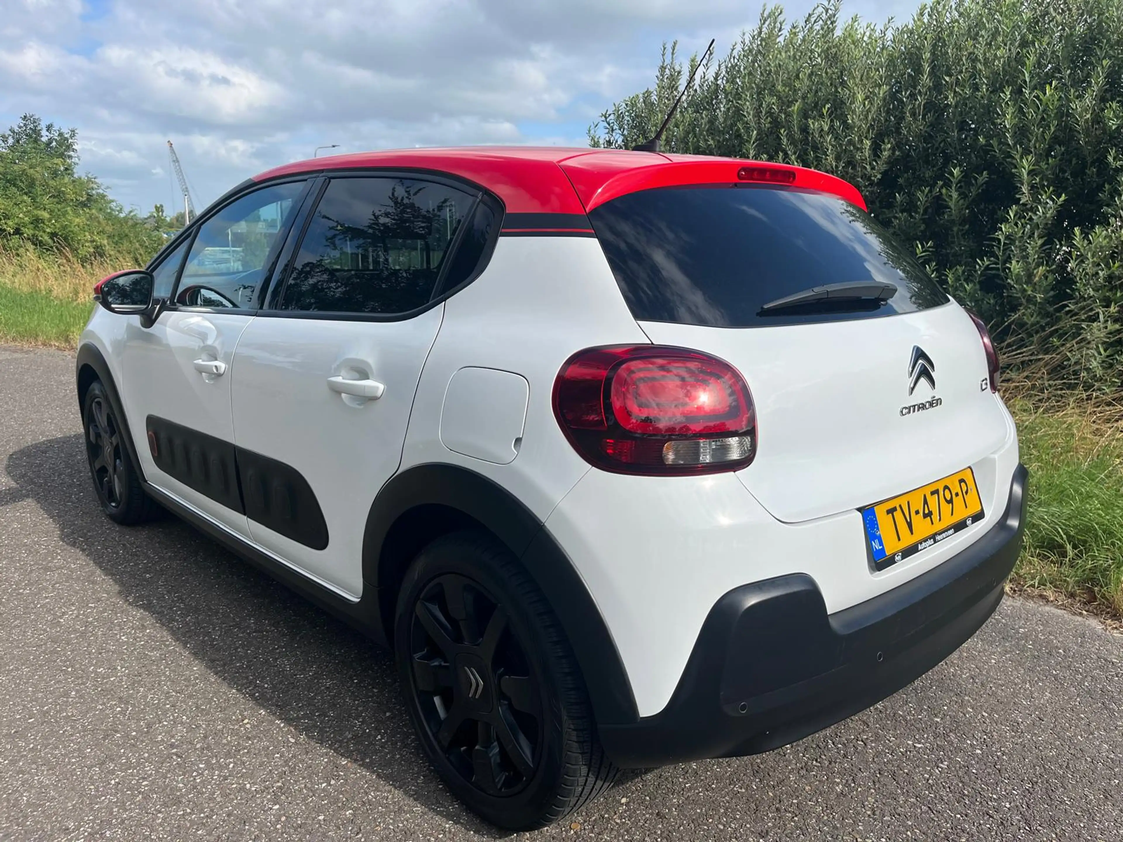 Citroen C3 1.2 PureTech S&S Shine — photo 3