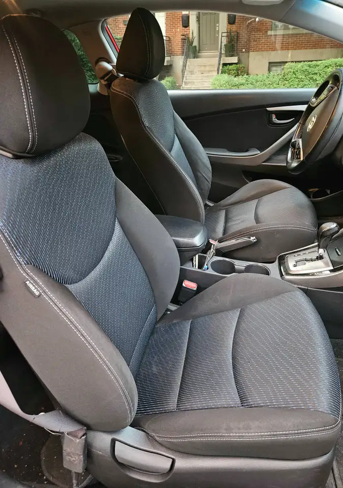 Hyundai ELANTRA снимка Hyundai ELANTRA
