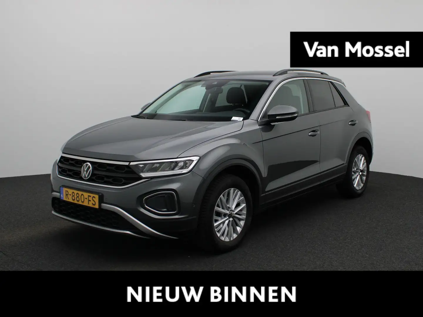 Volkswagen T-Roc 1.0 TSI Life 110 PK | Airco | Navigatie | Apple Ca Grijs - 1