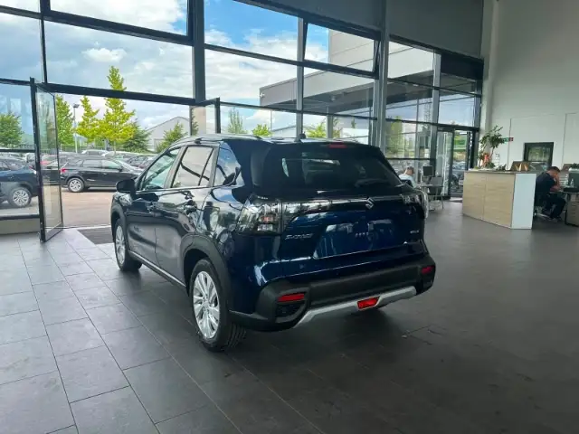 Suzuki SX4 S-Cross view 7
