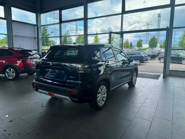 Suzuki SX4 S-Cross view 5