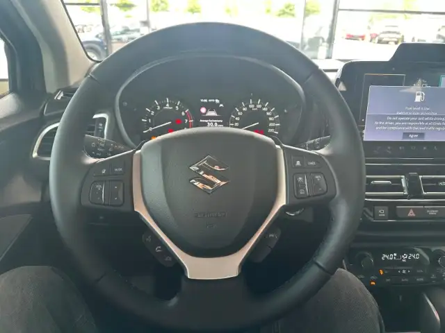 Suzuki SX4 S-Cross view 12