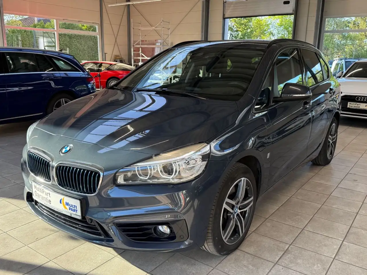 BMW 225