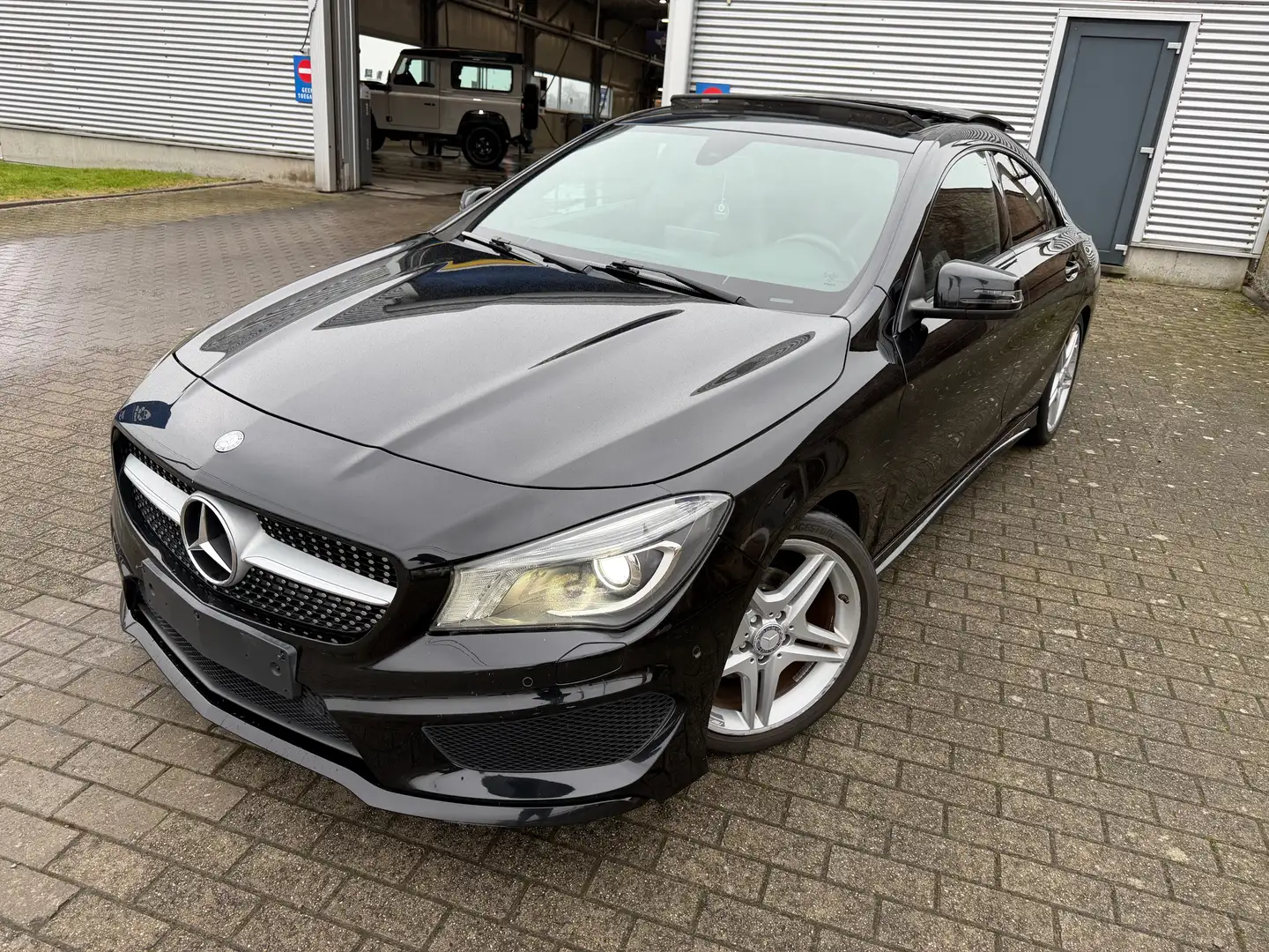 Mercedes-Benz CLA 180 CLA 180 d Noir - 1